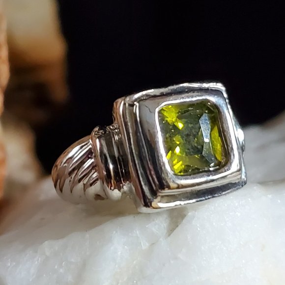 Vintage Jewelry - 🔥🔥SALE - 3 FOR $20🔥🔥 Vintage Silver Ring with Green Gemstone